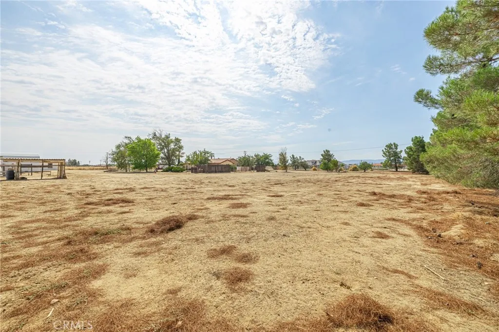 8541 W Avenue D, Lancaster, California 93536 home-pic-35