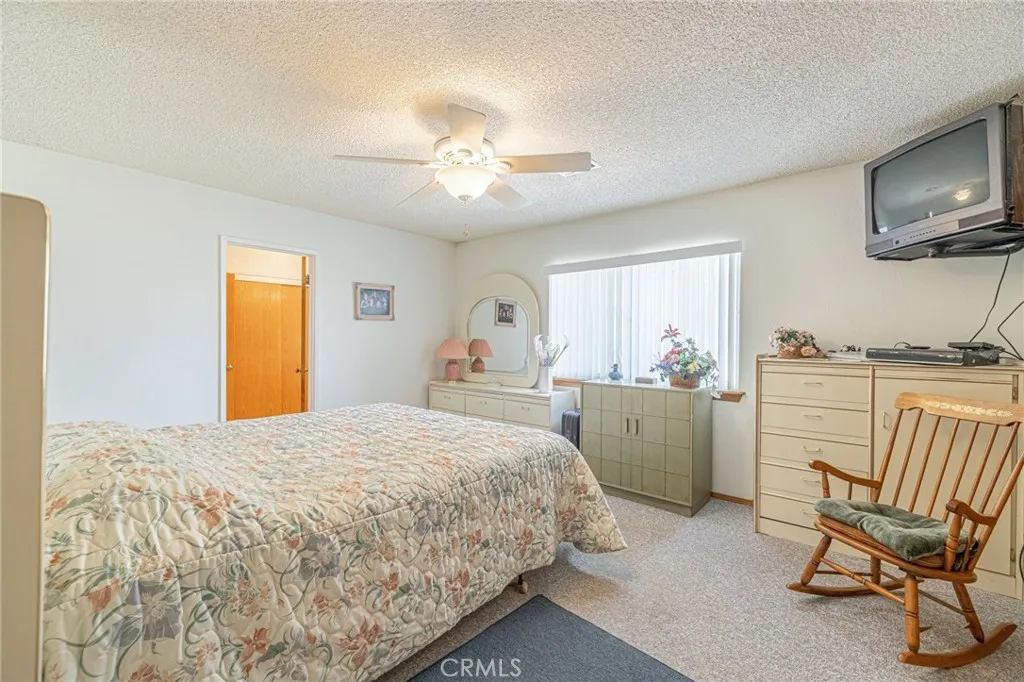8541 W Avenue D, Lancaster, California 93536 home-pic-22