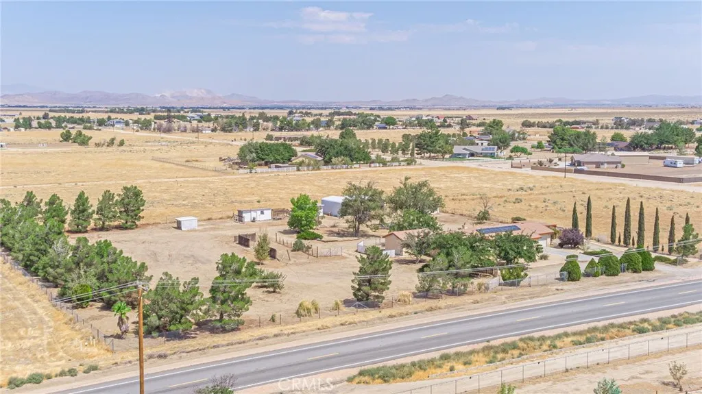 8541 W Avenue D, Lancaster, California 93536 home-pic-47