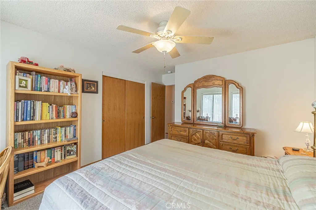 8541 W Avenue D, Lancaster, California 93536 home-pic-17