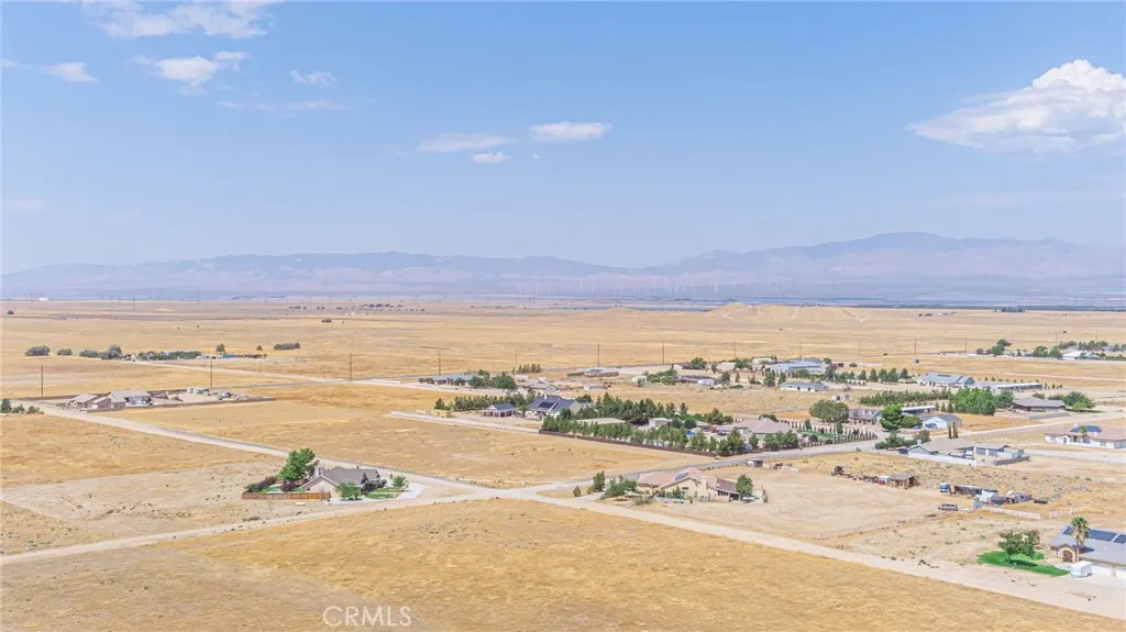 8541 W Avenue D, Lancaster, California 93536 home-pic-57