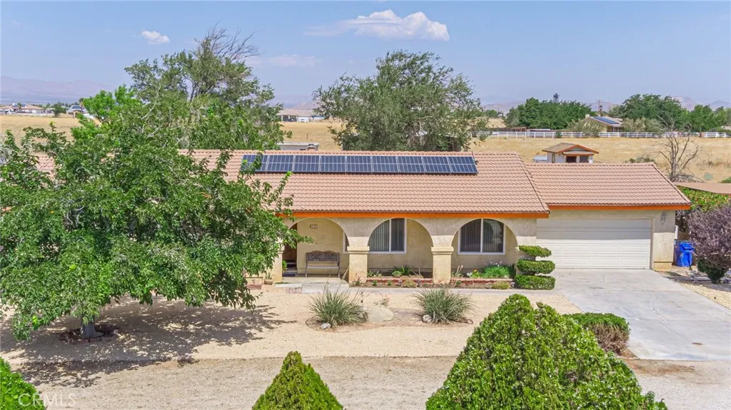 8541 W Avenue D, Lancaster, California 93536 home-pic-45