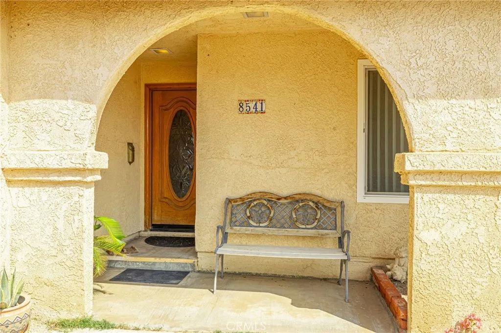 8541 W Avenue D, Lancaster, California 93536 home-pic-8
