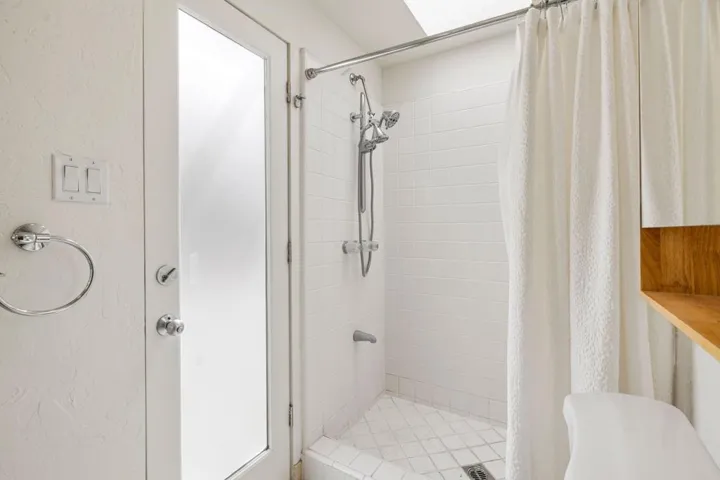 17-web-or-mls-AM4A9856