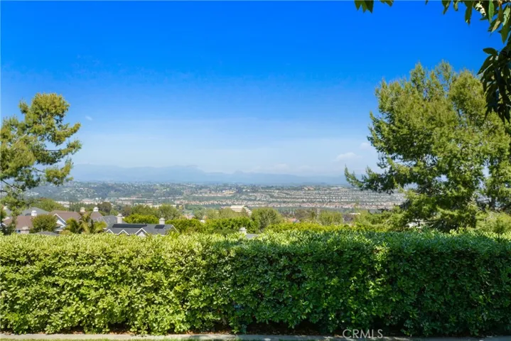 12 Saphir Way, Aliso Viejo, California 92656