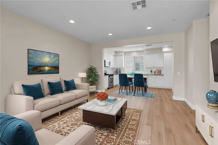 Family room virtual stage