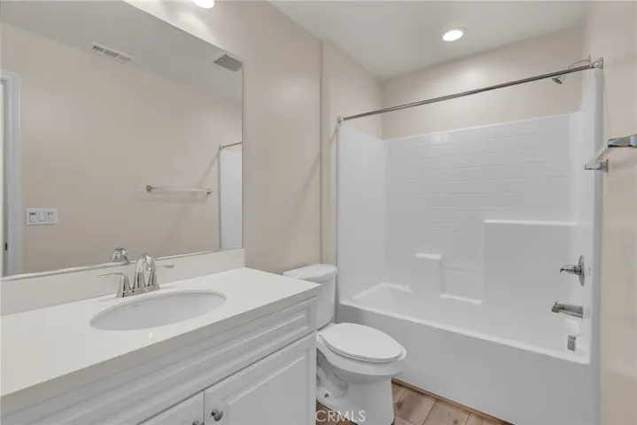 Privacy bath for 2nd bed attached