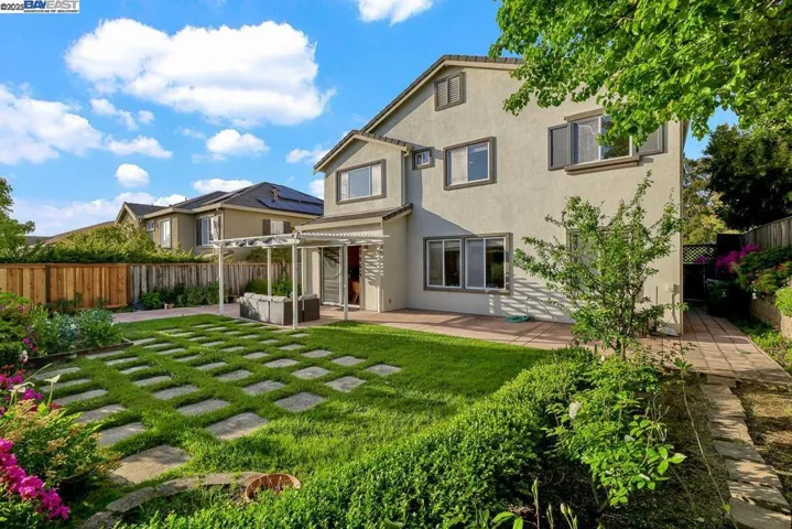 436 Wood Glen Dr, Richmond, California 94806