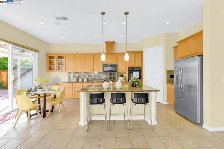 436 Wood Glen Dr, Richmond, California 94806