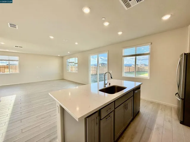 626 Shefford Dr, Vacaville, California 95687