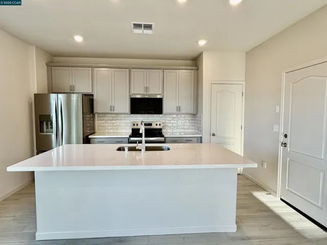 626 Shefford Dr, Vacaville, California 95687