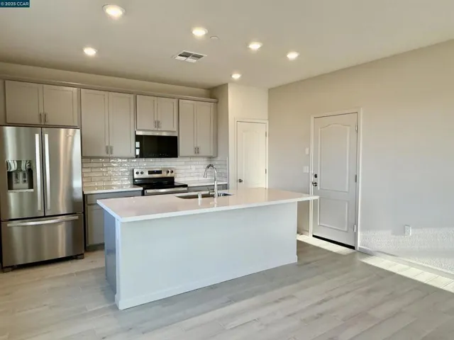 626 Shefford Dr, Vacaville, California 95687