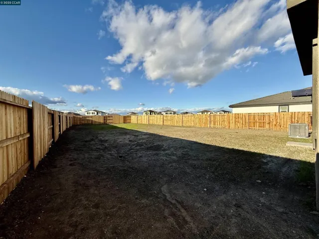 626 Shefford Dr, Vacaville, California 95687