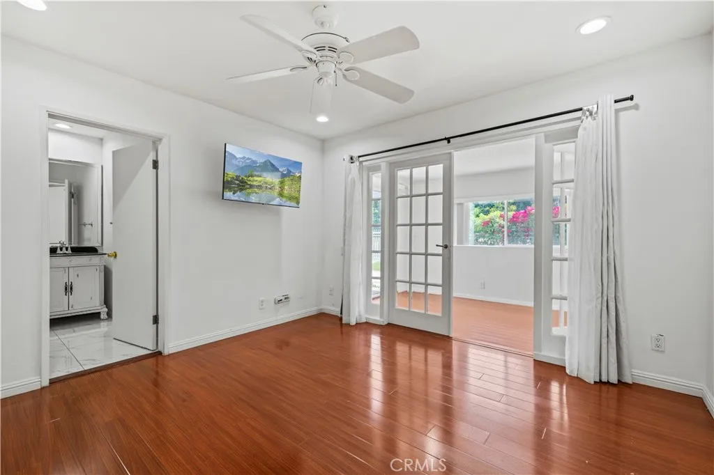 4250 Louise Avenue, Encino, California 91316 home-pic-46