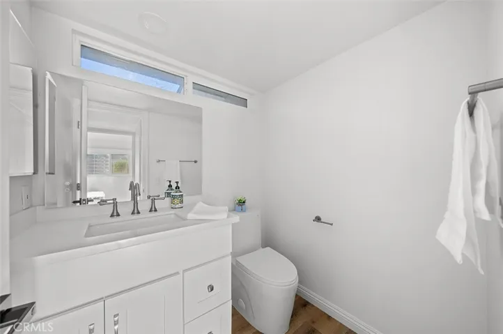 42 Wetstone 42, Irvine, California 92604