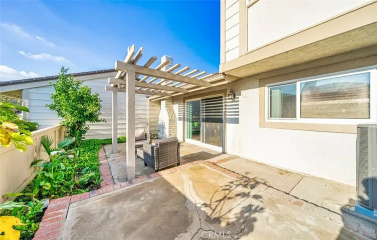 42 Wetstone 42, Irvine, California 92604
