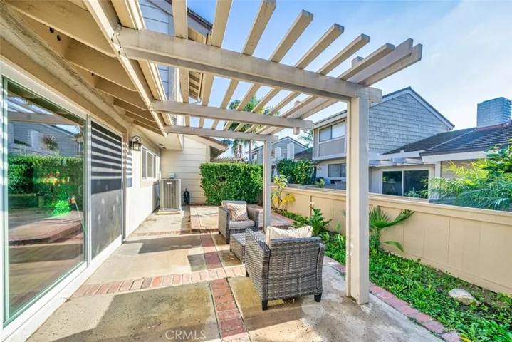 42 Wetstone 42, Irvine, California 92604