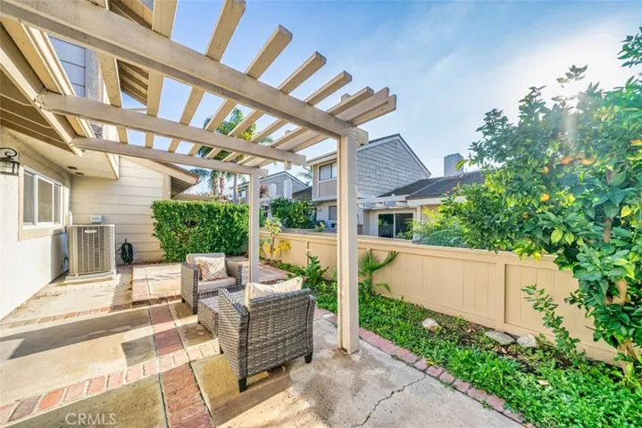 42 Wetstone 42, Irvine, California 92604