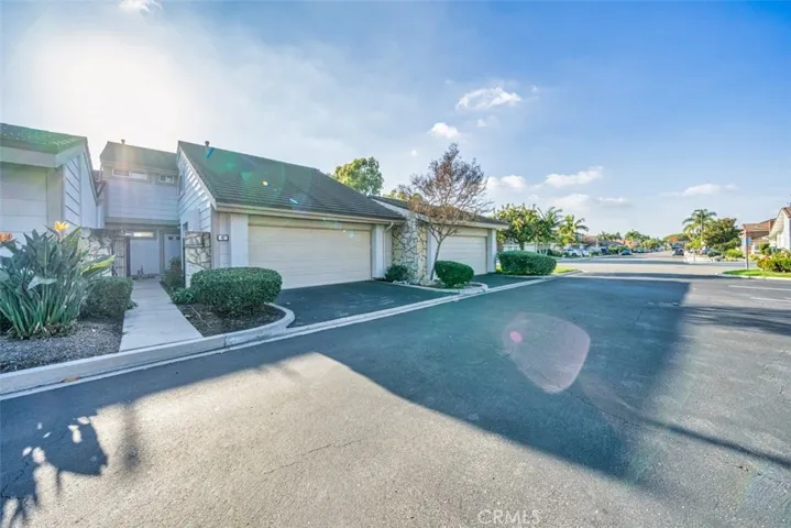 42 Wetstone 42, Irvine, California 92604