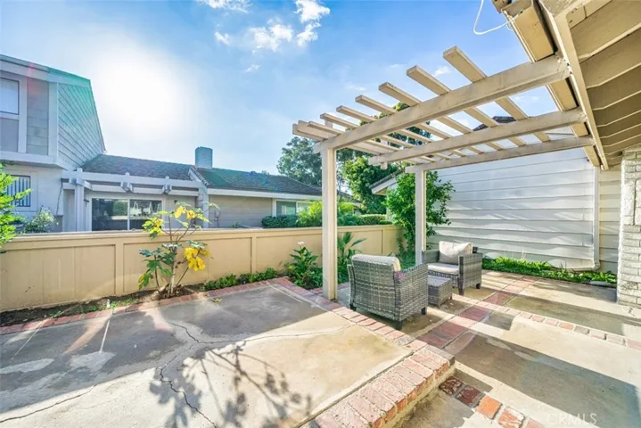 42 Wetstone 42, Irvine, California 92604