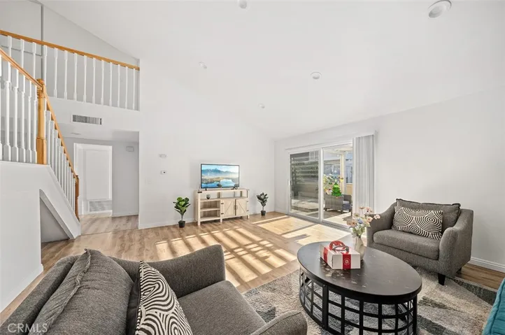 42 Wetstone 42, Irvine, California 92604