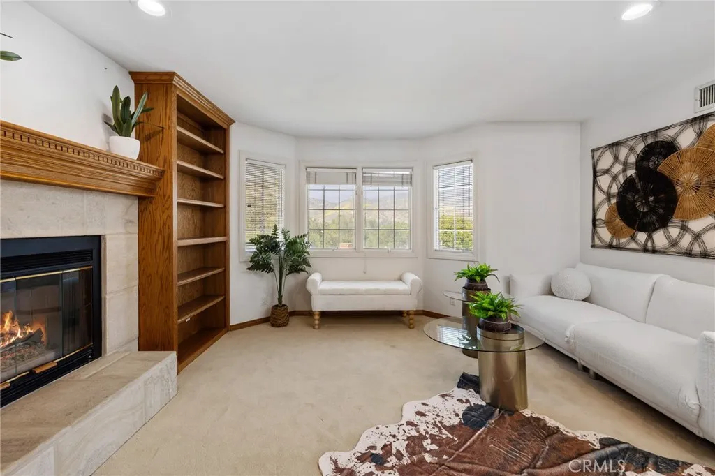 10703 Wheatland Avenue, Sunland, California 91040 home-pic-37