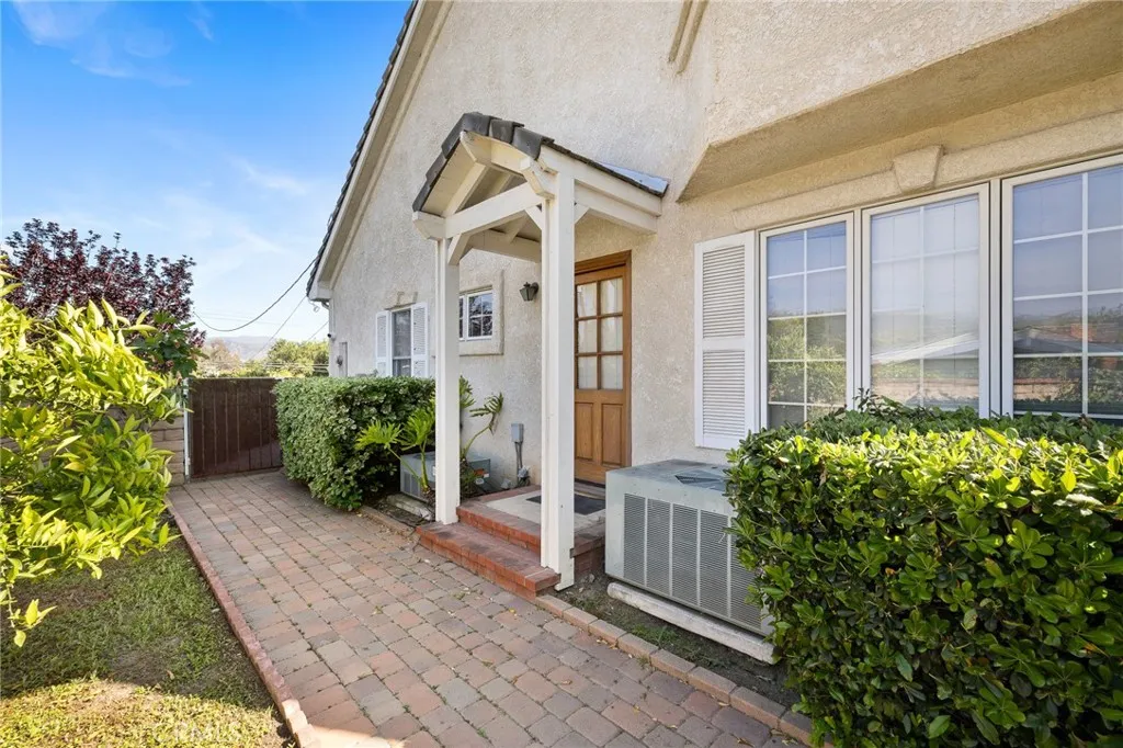 10703 Wheatland Avenue, Sunland, California 91040 home-pic-57