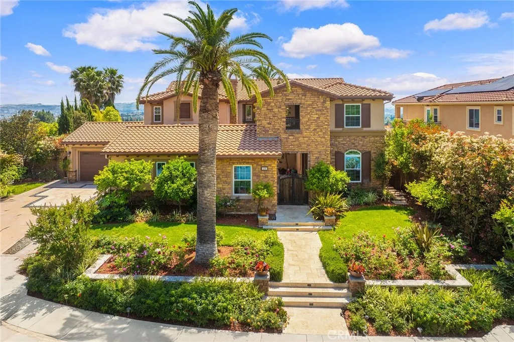 4080 Naples Court, Yorba Linda, California 92886, 7 Bedrooms Bedrooms, ,8 BathroomsBathrooms,Residential,For Sale,Naples,WS25094853