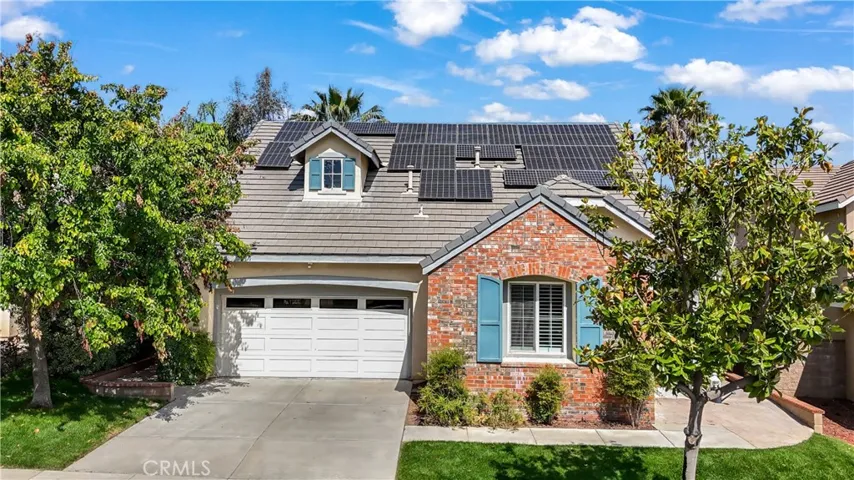 Location! Location!! Location!!Beautiful 3 bedroom / 3 bath home in Sycamore Creek has many great features from Central Air/ Heat /Fireplace/ Upstairs loft/ Solar Panels to save lots of $$$ on energy cost , newer planted grass, nice trees, and move-in ready!!!!!