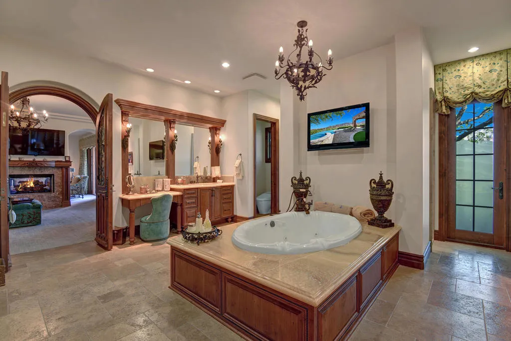 49925 Canyon View Drive, Palm Desert, California 92260 home-pic-19