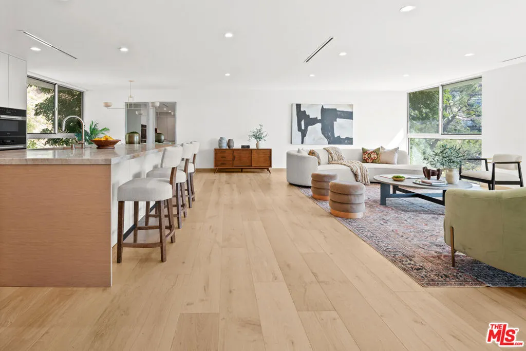 1636 Haslam Terrace, Los Angeles, California 90069 home-pic-8