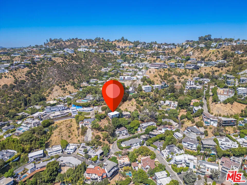 1636 Haslam Terrace, Los Angeles, California 90069 home-pic-38