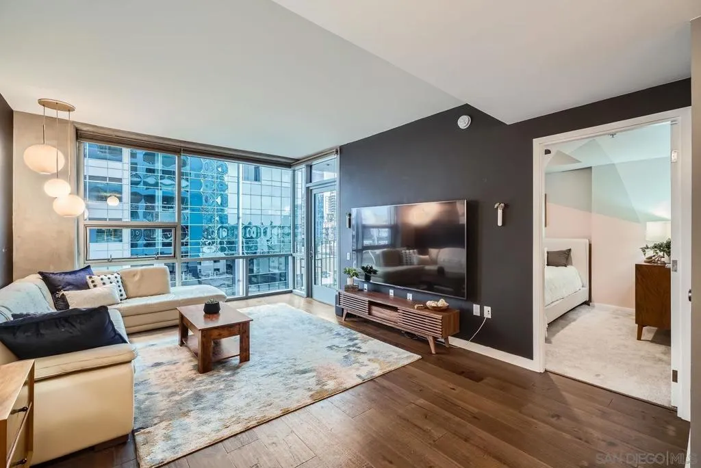 321 10th Ave.  home-pic-7