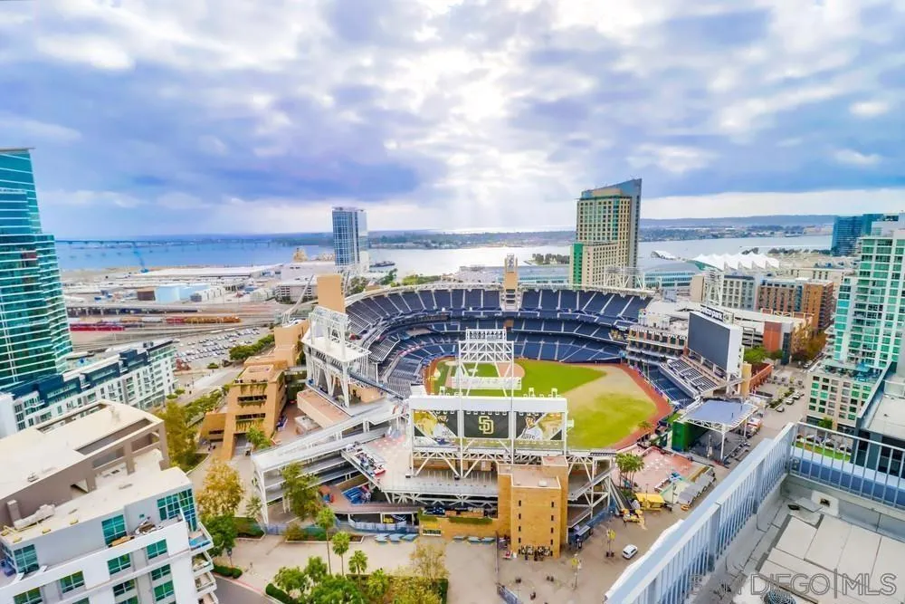 321 10th Ave.  home-pic-26