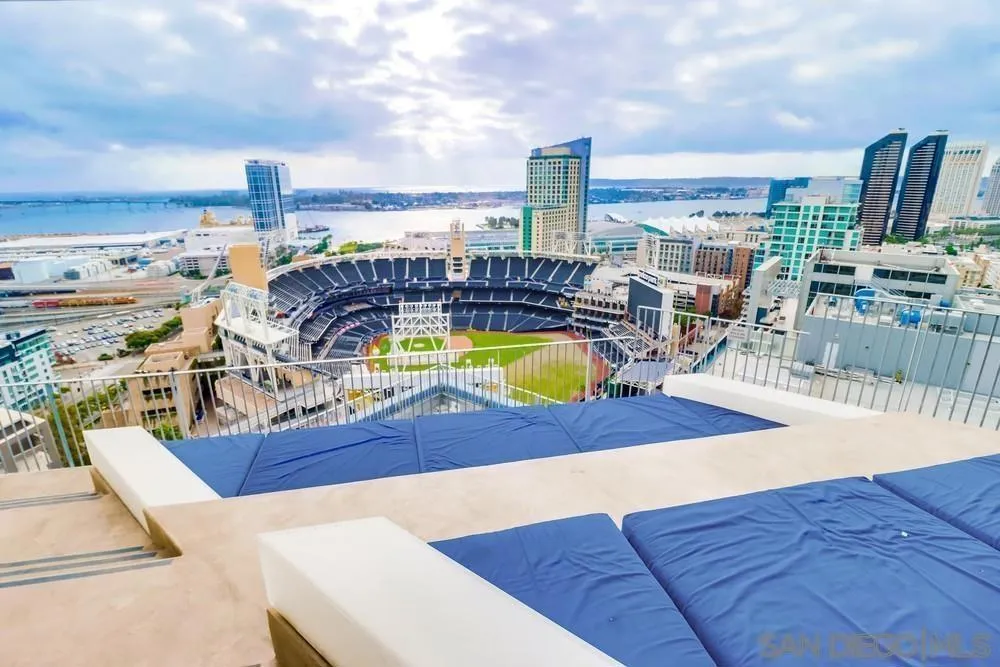 321 10th Ave.  home-pic-28