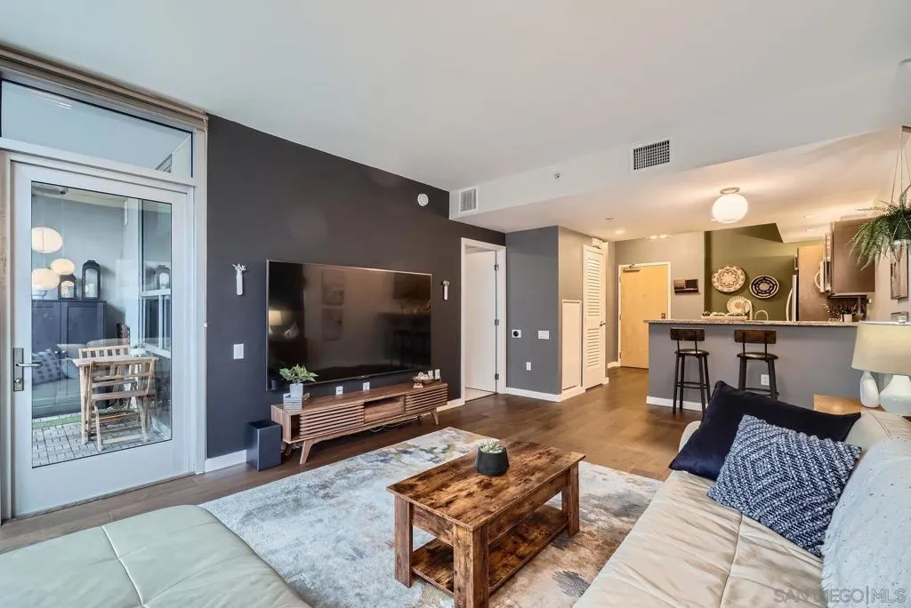 321 10th Ave.  home-pic-6