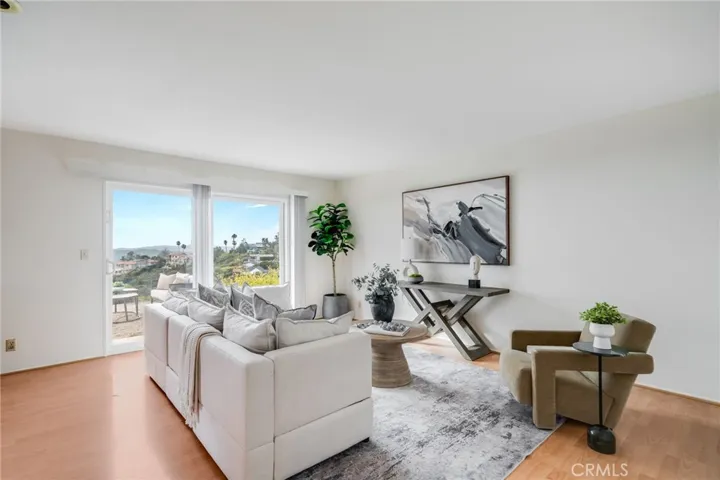 3019 Cresta Way, Laguna Beach, California 92651