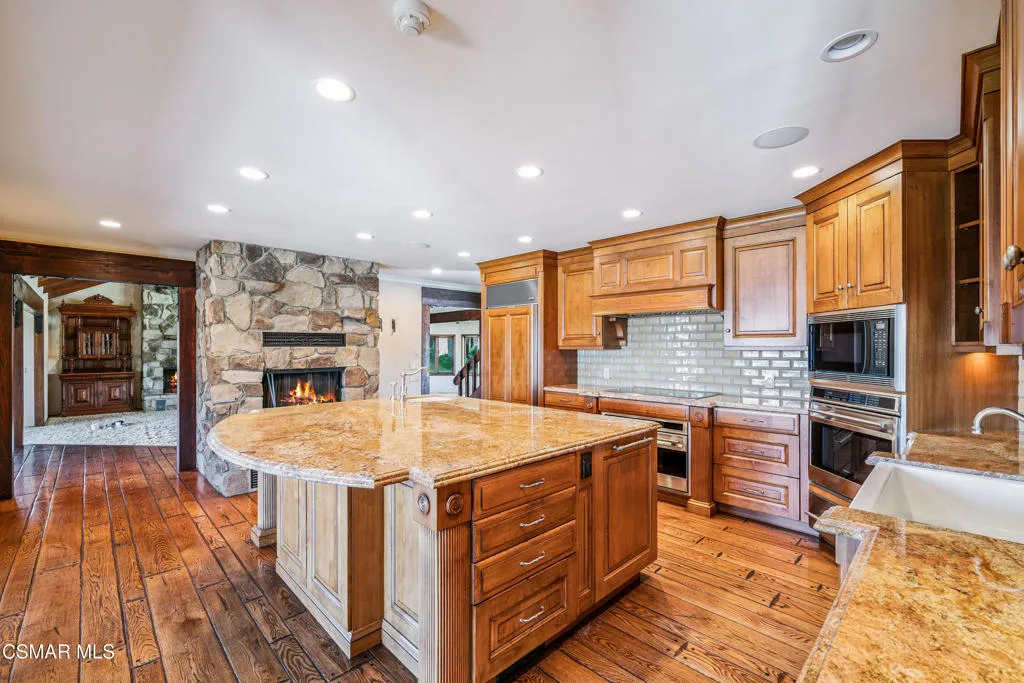 2400 W W Potrero Road Road, Westlake Village, California 91361 home-pic-18
