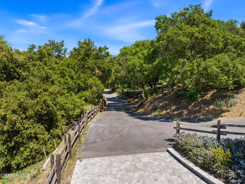 2400 W W Potrero Road Road, Westlake Village, California 91361 home-pic-29