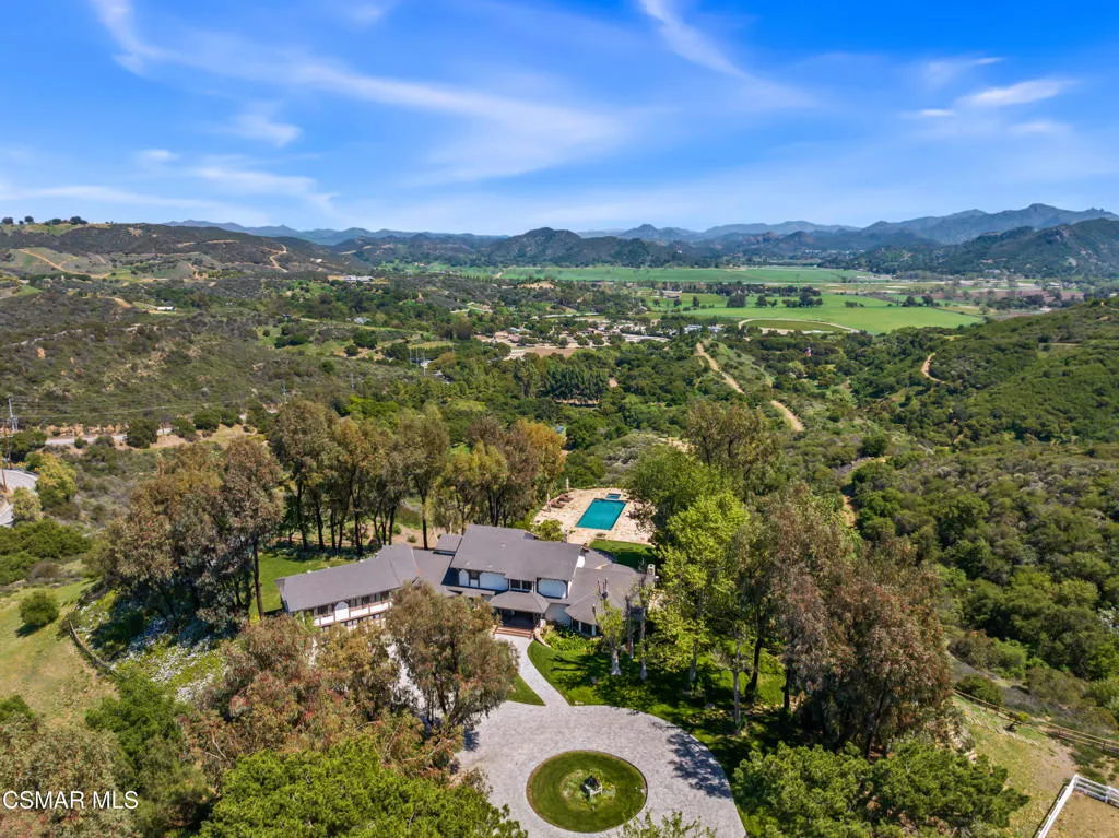 2400 W W Potrero Road Road, Westlake Village, California 91361 home-pic-0