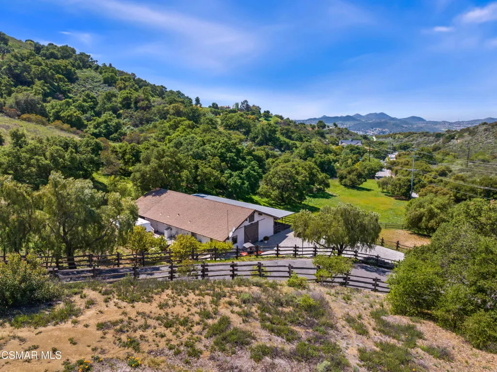 2400 W W Potrero Road Road, Westlake Village, California 91361 home-pic-37