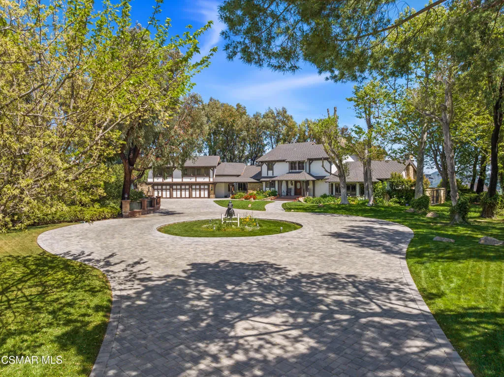 2400 W W Potrero Road Road, Westlake Village, California 91361 home-pic-1