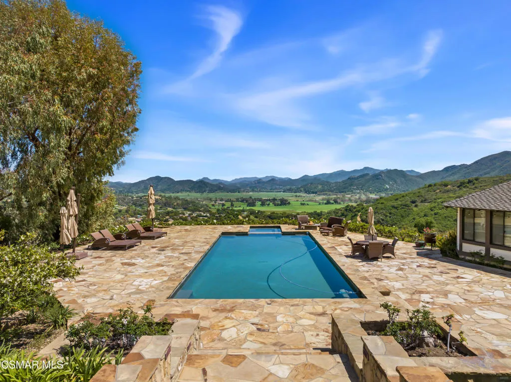 2400 W W Potrero Road Road, Westlake Village, California 91361 home-pic-3