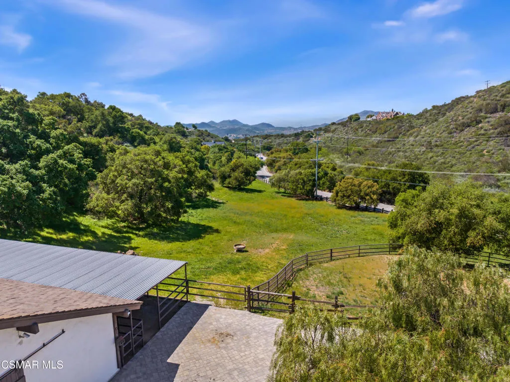 2400 W W Potrero Road Road, Westlake Village, California 91361 home-pic-43