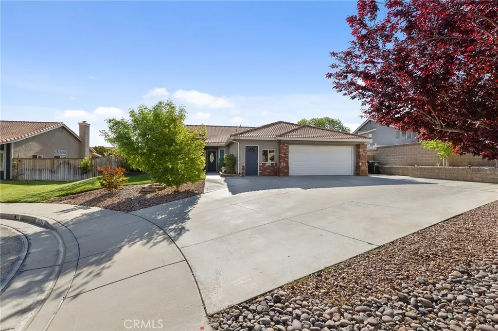 39434 Basalt Court, Palmdale, California 93551 home-pic-1