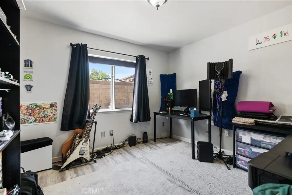 39434 Basalt Court, Palmdale, California 93551 home-pic-39