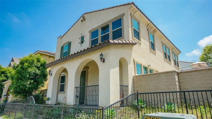 4248 W 5th Street, Santa Ana, California 92703
