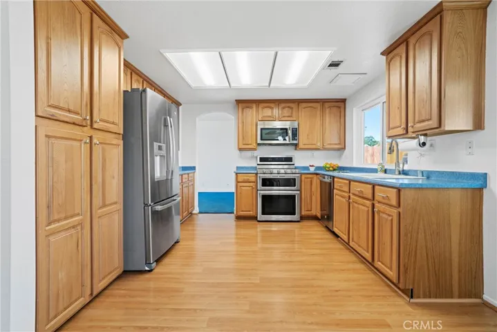 1605 Kings Road, Palmdale, California 93551