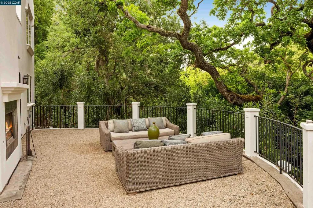 1720 Toyon Rd, Lafayette, California 94549 home-pic-26