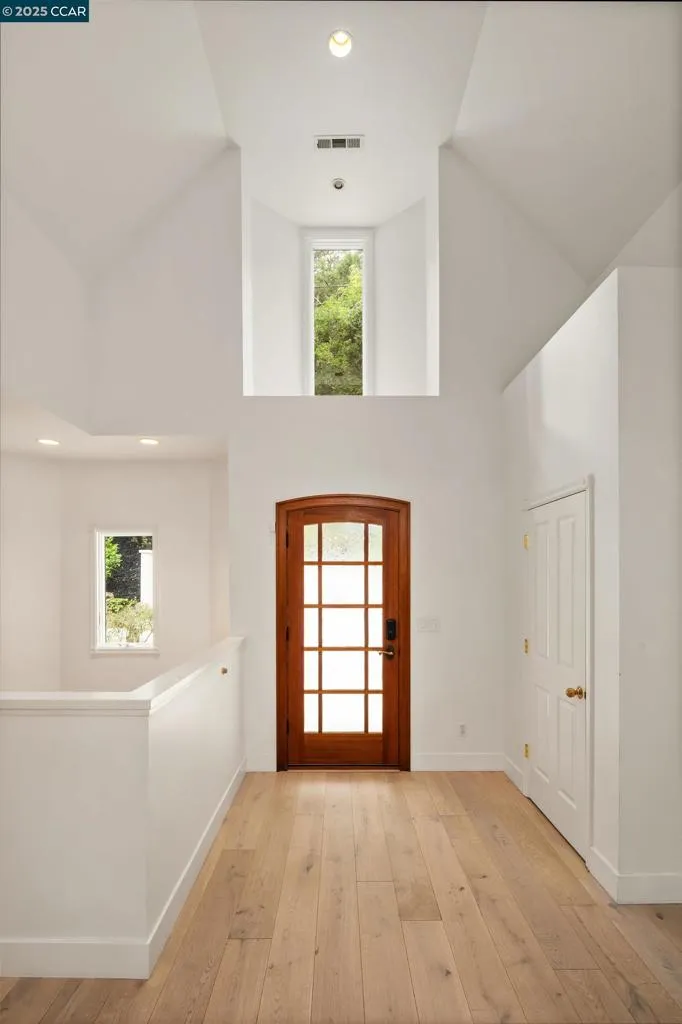 1720 Toyon Rd, Lafayette, California 94549 home-pic-2